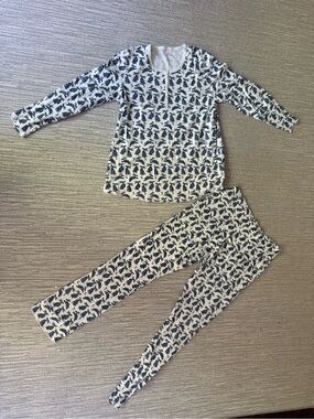 Roller Rabbit Women’s Blue Rabbit Pajamas size Large